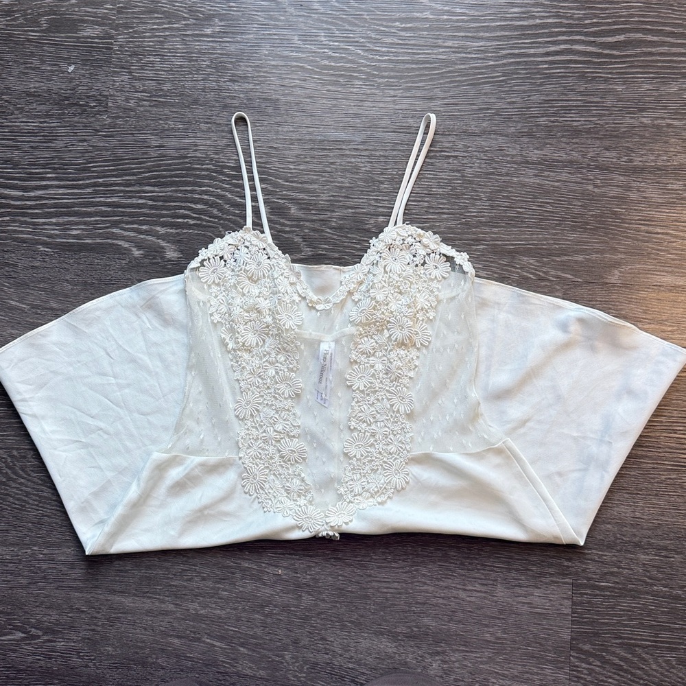 Flora Nikrooz The Showstopper Chemise slip dress floral lace appliqués - Picture 2 of 7